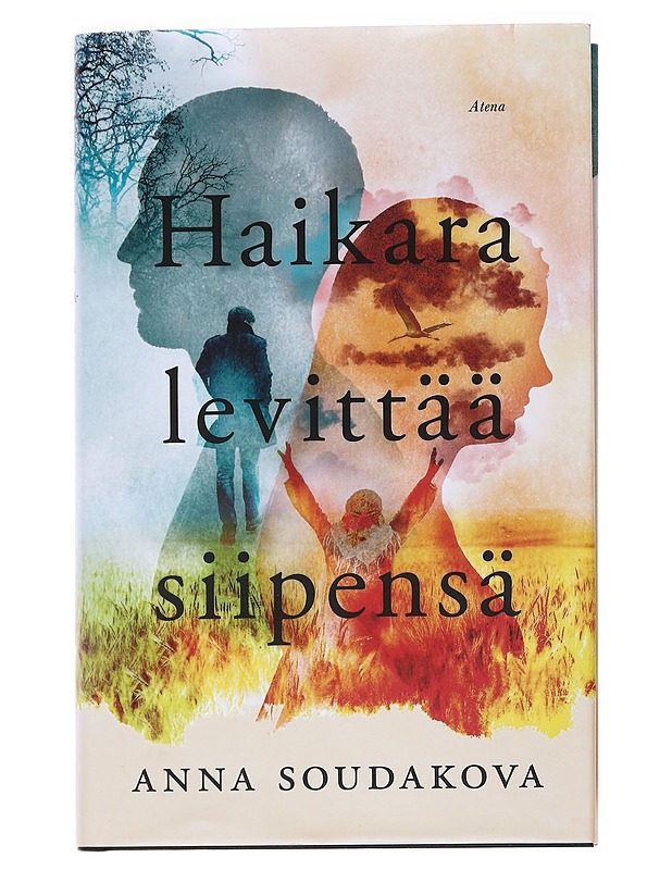 Haikara levittää siipensä - Anna Soudakova - Romaanit ja novellit - 10105534055 - 0