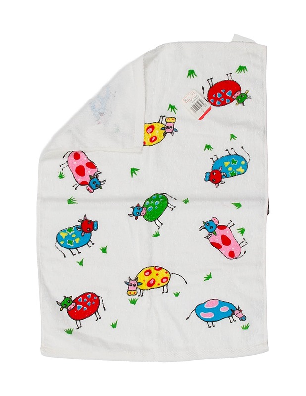 Lehmäkuvioinen froteepyyhe, 50x70 cm - Pyyhkeet - 10105543320 - 0
