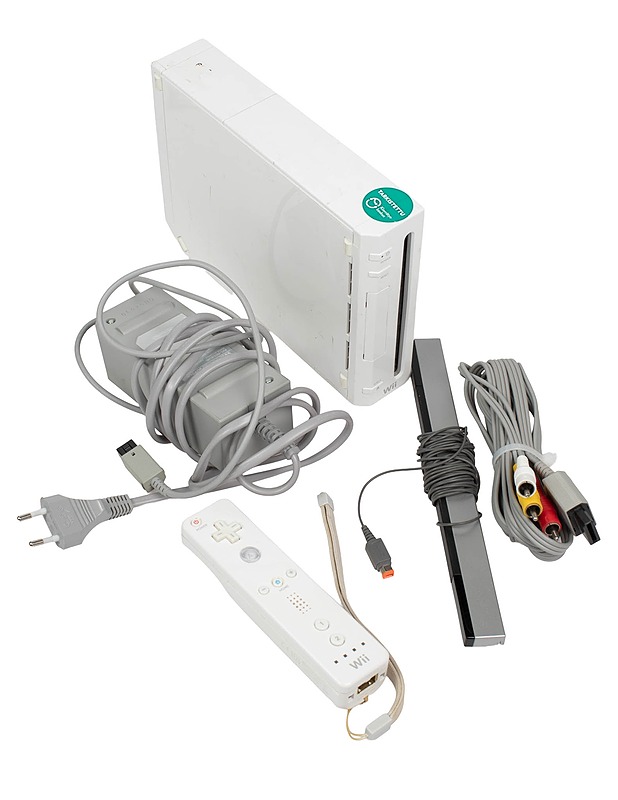 NINTENDO Wii -pelikonsoli  - Konsolit ja konsolipelit - 10105546667 - 1