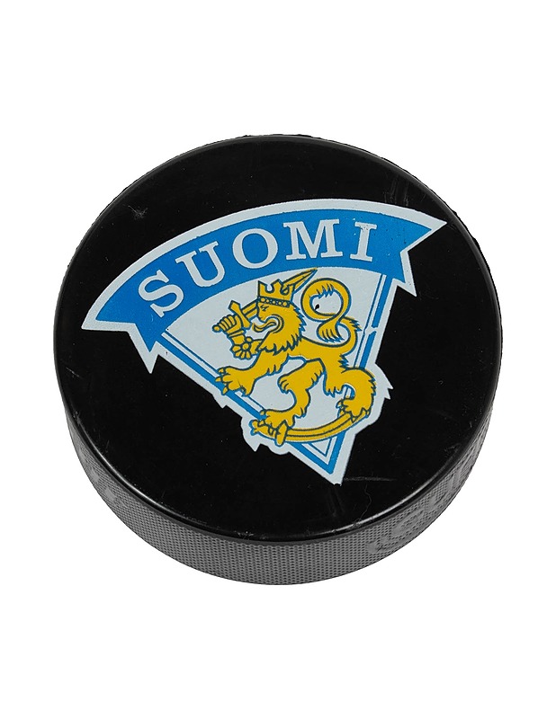 Kiekko Suomen maajoukkueen logolla - Jääkiekko - 10105547240 - 0