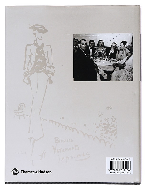 The world of Coco Chanel : friends, fashion, fame - Charles-Roux, Edmonde - Elämäkerrat ja muistelmat - 10105552186 - 1