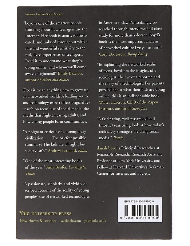 It's complicated : the social lives of networked teens - Danah Boyd - Romaanit ja novellit - 10105552352 - 1