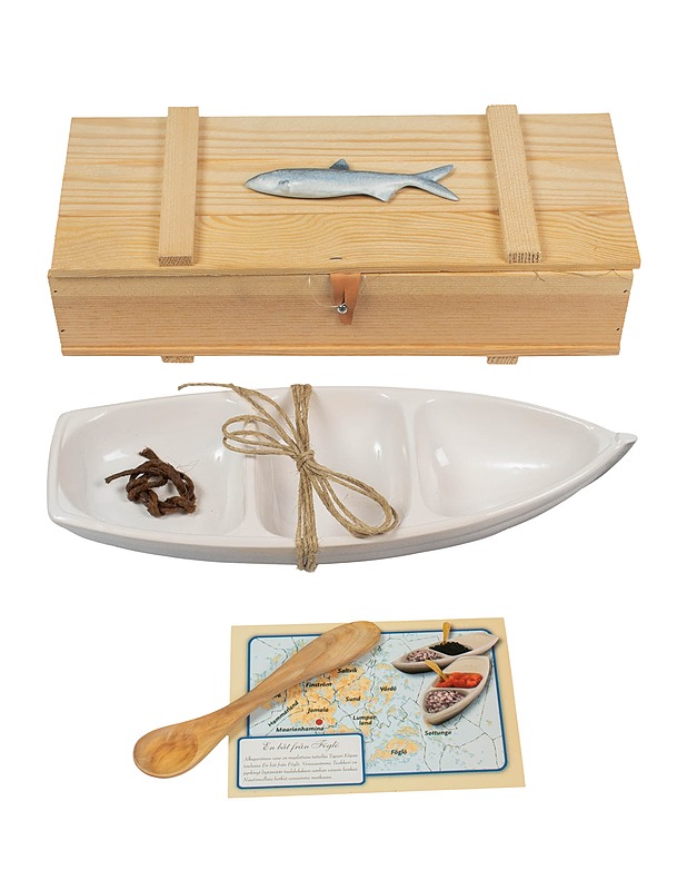 TEAKKERI Sea Art Collection En Båt Från Föglö tarjoiluastia - Tarjoiluastiat - 10105552756 - 0