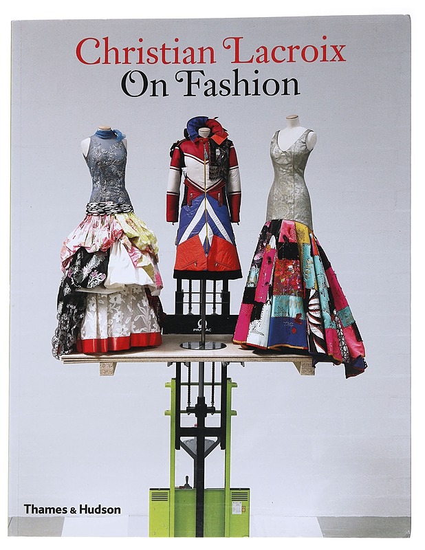 On Fashion - Lacroix, Christian - Taide- ja kulttuurikirjat - 10105554159 - 0