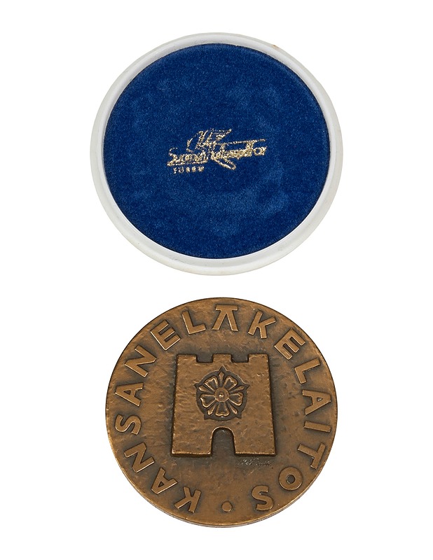 Kansaneläkelaitos pöytämitali - Koriste-esineet - 10105555249 - 0