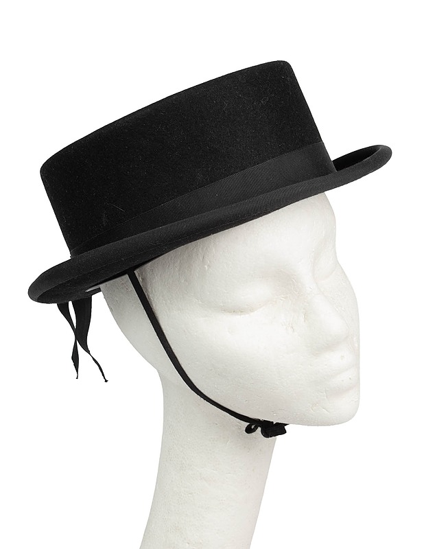 CODEBA Derby Club musta hattu, 53cm - Päähineet - 10105555792 - 0