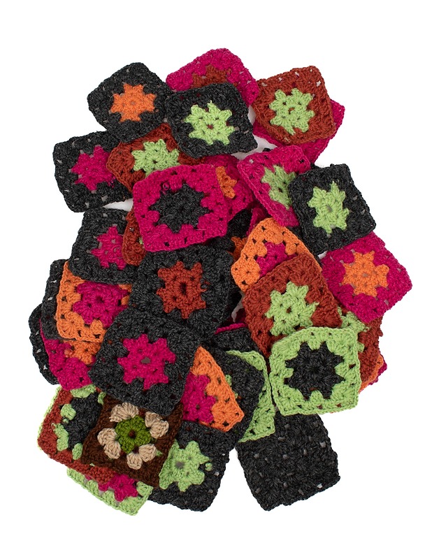Isoäidin neliö, 7x7cm - 53 kpl - Ompelu - 10105558644 - 0