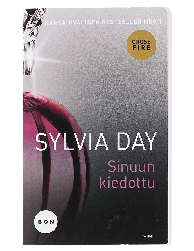 Sinuun kiedottu - Day, Sylvia - Romaanit ja novellit - 10105560455 - 0
