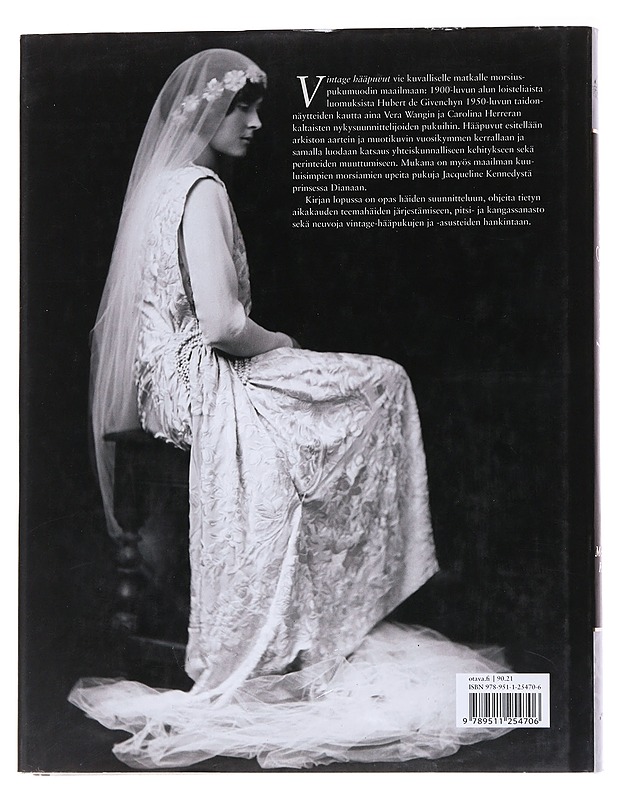 Vintage-hääpuvut : häämuodin vuosikymmenet - Fogg, Marnie - Historiakirjat - 10105562261 - 1
