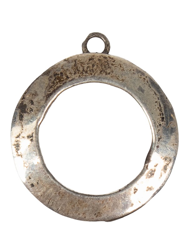Hopeinen amuletti - Askartelu - 10105562826 - 0