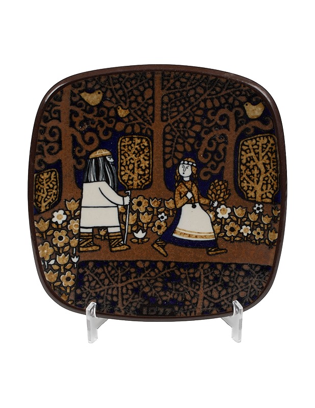 ARABIA Kalevala vuosilautanen 1977 - Designsuosikit - 10105563485 - 0