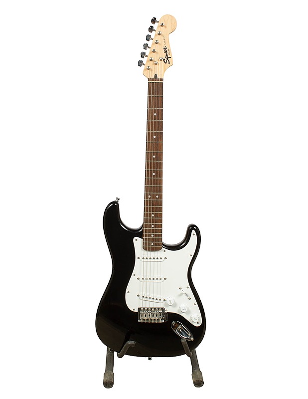 SQUIER Strat -sähkökitara  - Soittimet - 10105567624 - 1