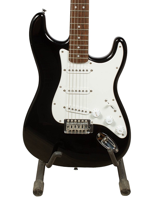 SQUIER Strat -sähkökitara  - Soittimet - 10105567624 - 5