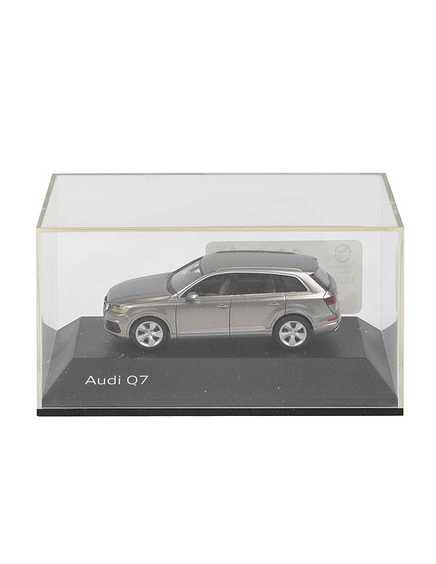 Audi AG : Audi Q7 pienois-malli - Lasten lelut - 10105568067 - 0