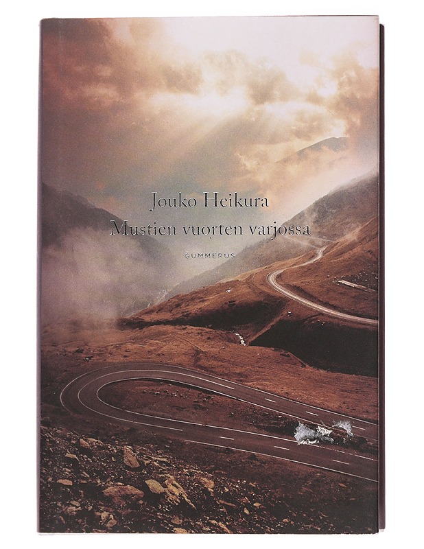 Mustien vuorten varjossa - Jouko Heikura - Romaanit ja novellit - 10105568928 - 0