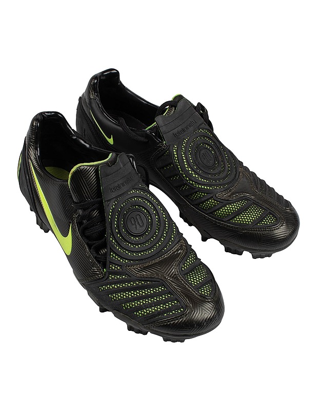 NIKE Total Ninety -jalkapallokengät, koko 42   - Muut urheiluvälineet ja vapaa-aika - 10105570399 - 0