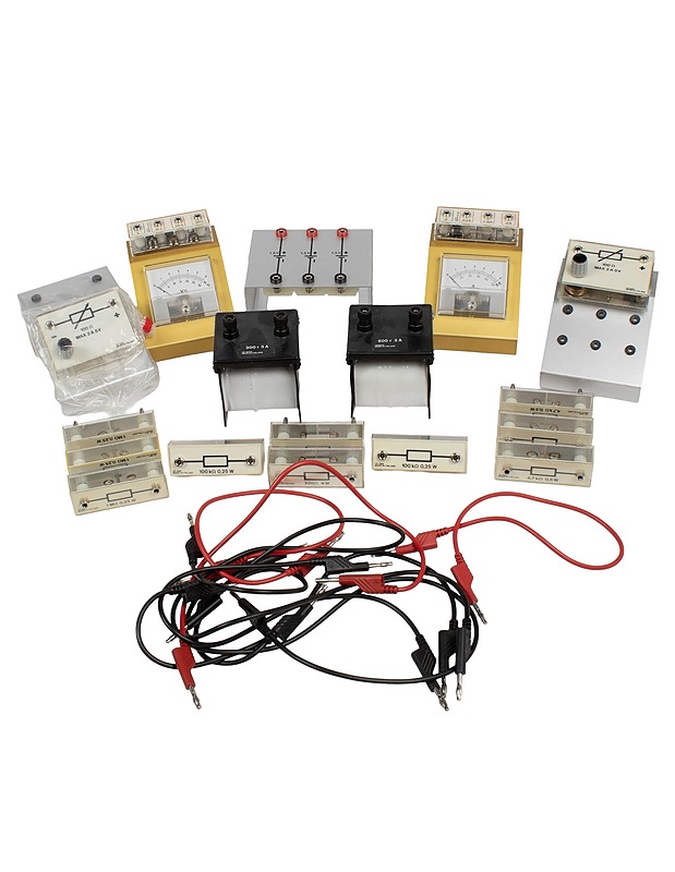 Sarja erilaisia mittareita, johtoja  - Muu elektroniikka - 10105572902 - 0