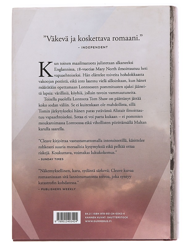 Sodassa ja rakkaudessa - Cleave, Chris - Romaanit ja novellit - 10105573394 - 1