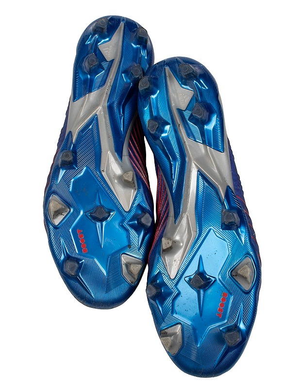 ADIDAS Predator -jalkapallokengät, koko 42 2/3 - Muut urheiluvälineet ja vapaa-aika - 10105574402 - 3