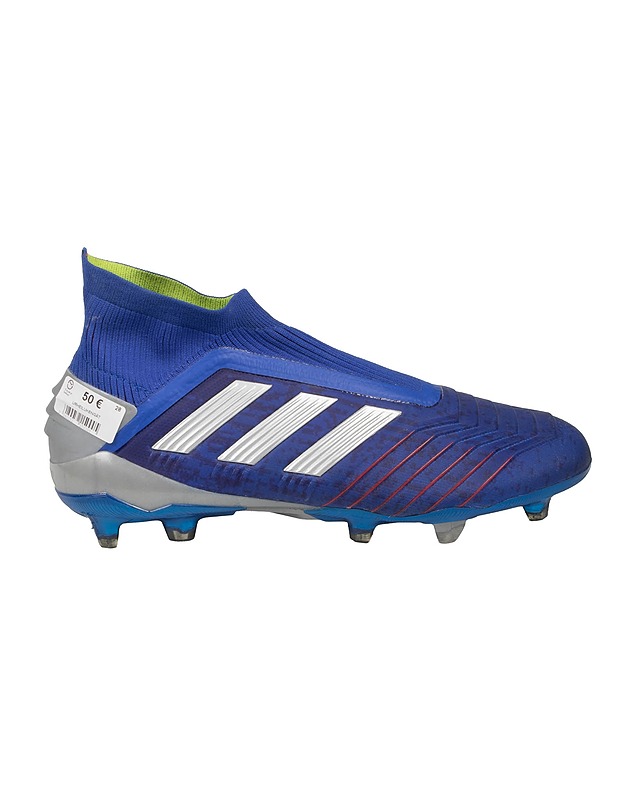 ADIDAS Predator -jalkapallokengät, koko 42 2/3 - Muut urheiluvälineet ja vapaa-aika - 10105574402 - 1