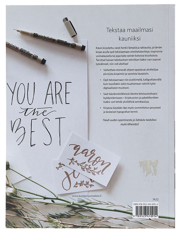 Kauniisti käsin kirjoitettu / luovan tekstauksen tekniikoita ja ideoita niiden käyttöön - Wagner, Jen - Harrastekirjat - 10105574808 - 1