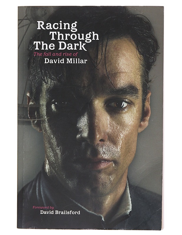 Racing Through The Dark - David Millar - Kaunokirjallisuus - 10105580214 - 0