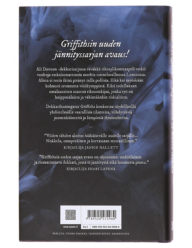 Kuolema ei katso aikaa - Griffiths, Elly - Romaanit ja novellit - 10105580502 - 1