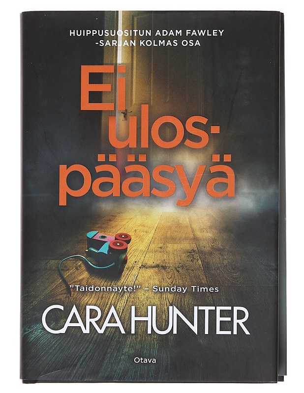 Ei ulospääsyä - Hunter, Cara - Romaanit ja novellit - 10105582684 - 0