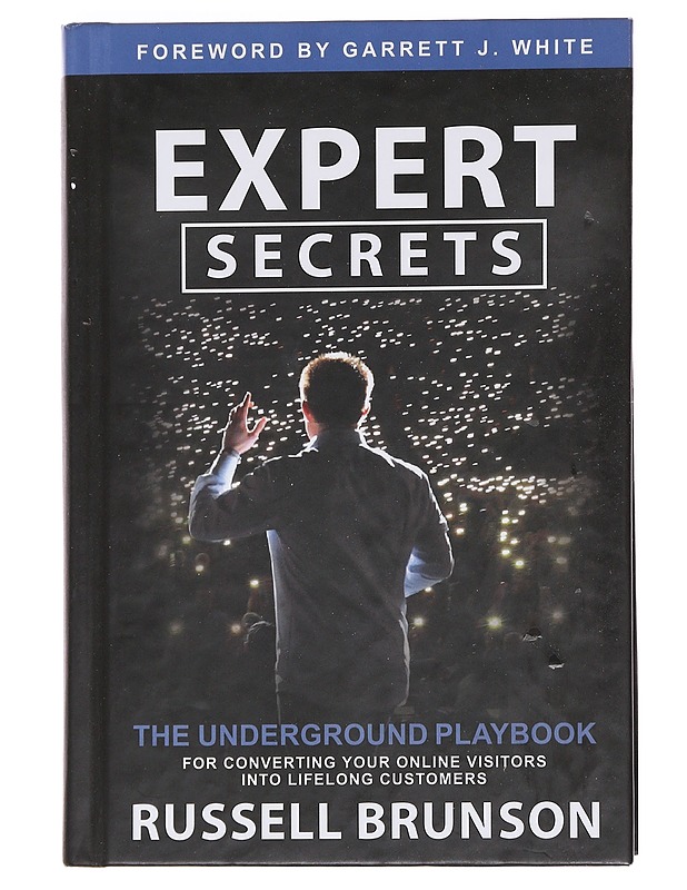 Expert Secrets : The Underground Playbook - Russell Brunson - Tietokirjat ja oppaat - 10105585240 - 0
