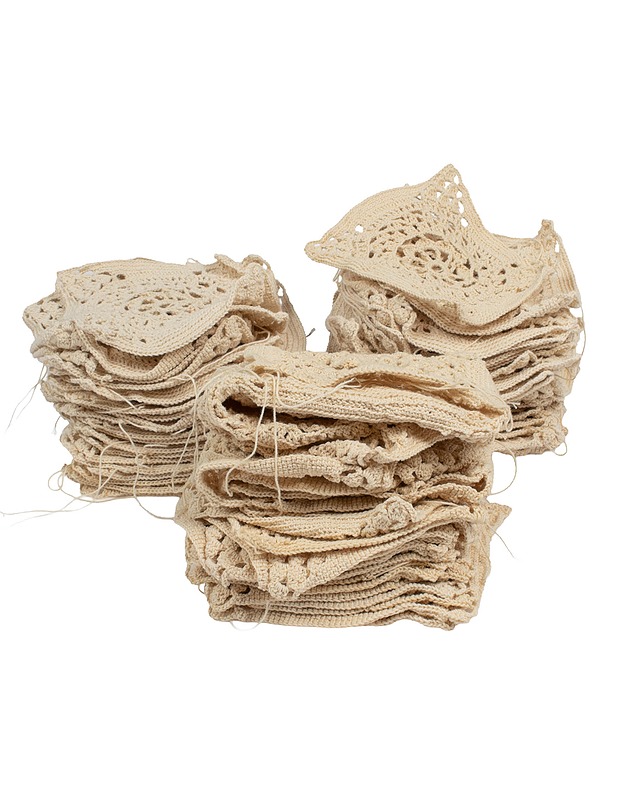 6-säikeisestä kalalangasta virkatut neliöt, 10x10 cm - Käsityö - 10105585382 - 1