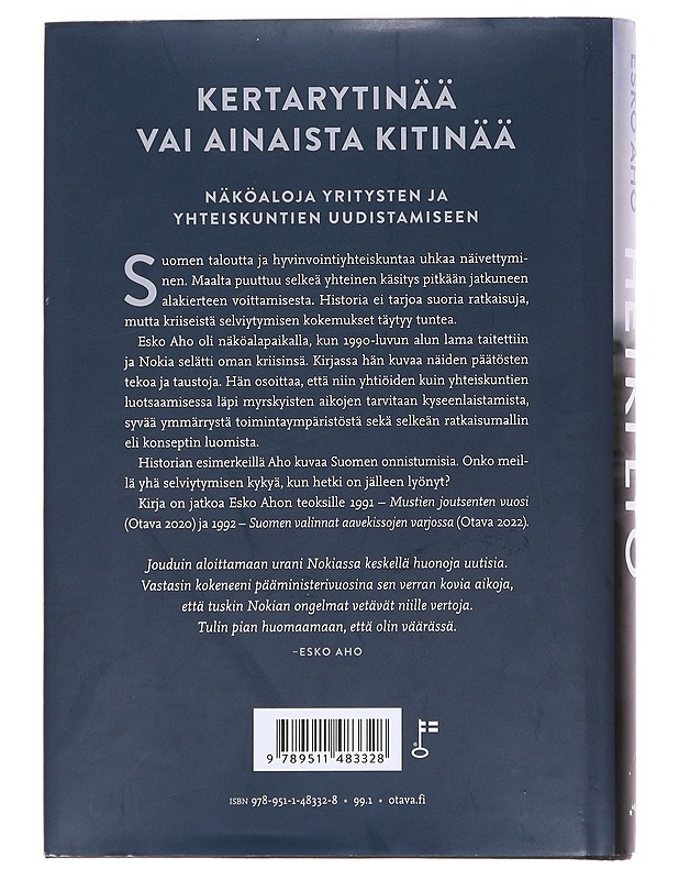 Hetki lyö / näköaloja kriisiaikojen päättämiseen - Esko Aho - Elämäkerrat ja muistelmat - 10105586152 - 1