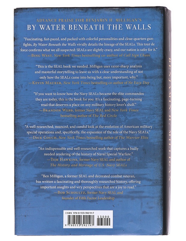 By Water Beneath the Walls: The Rise of the Navy SEALs - Milligan, Benjamin H. - Tietokirjat ja oppaat - 10105586233 - 1