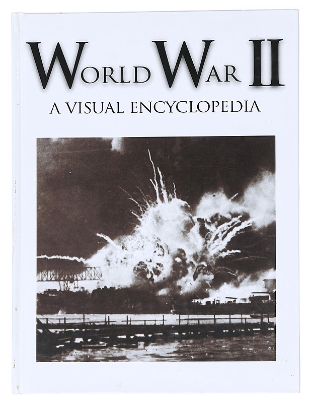 World War II : a visual encyclopedia - Historiakirjat - 10105591904 - 0