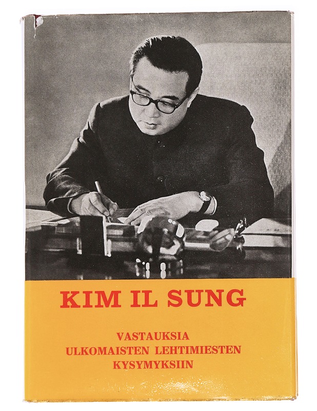 Vastauksia ulkomaisten lehtimiesten kysymyksin - Kim Il Sung  - Tietokirjat - 10105592279 - 0