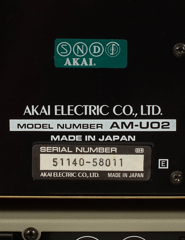 AKAI AM-UO2 vahvistin ja AT-V04 FM/AM viritin - Audio - 10105594896 - 2