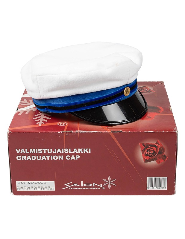 R.K. SALON LAKKITEHDAS LVI-asentaja valmistujaislakki, 57 - Päähineet - 10105596917 - 0