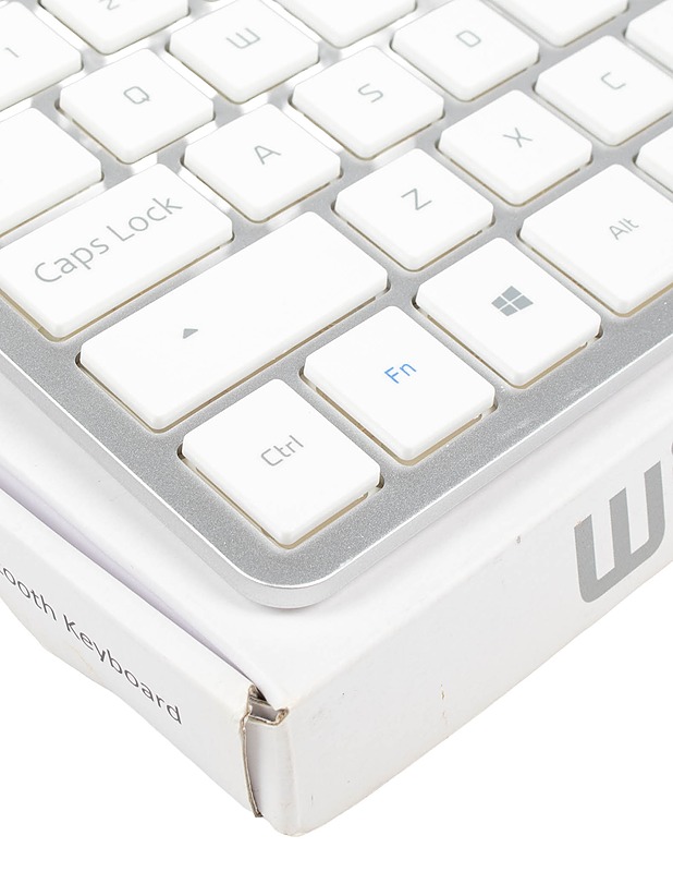 WINTOP KB-702 -bluetooth-näppäimistö  - Muu elektroniikka - 10105599546 - 1
