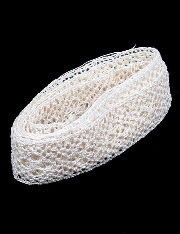 Käsinnyplätty pitsi - Ompelu - 10105599658 - 0