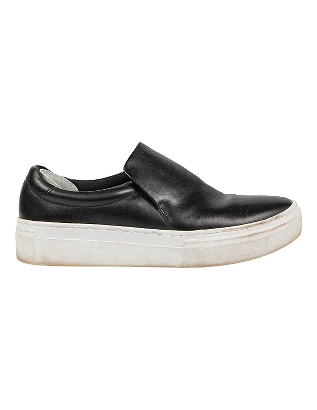 VAGABOND mustat nahkaiset Zoe-slip-on-tennarit, 41 - Naisten kävelykengät ja tennarit - 10105600561 - 1