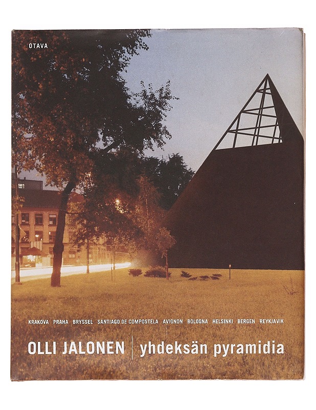 Yhdeksän pyramidia : eli kertomus yhdeksästä elementistä viidessä tai kuudessa ilmansuunnassa - Olli Jalonen - Romaanit ja novellit - 10105600656 - 0