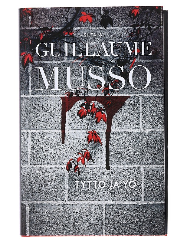Tyttö ja yö - Musso, Guillaume - Romaanit ja novellit - 10105601013 - 0