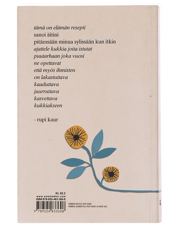 Aurinko ja hänen kukkansa - Rupi Kaur - Runot ja näytelmät - 10105601175 - 1