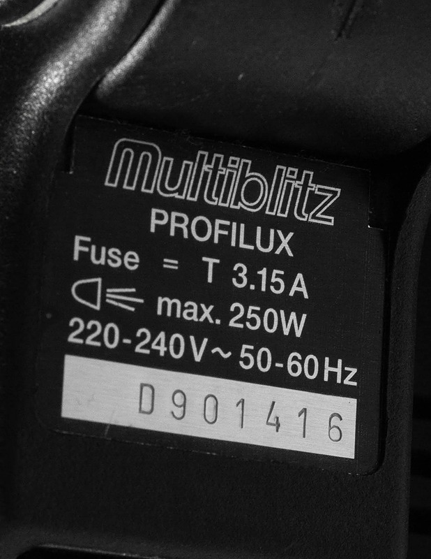 MULTIBLITZ Profilux 200 -salamavalo  - Muu elektroniikka - 10105601894 - 3