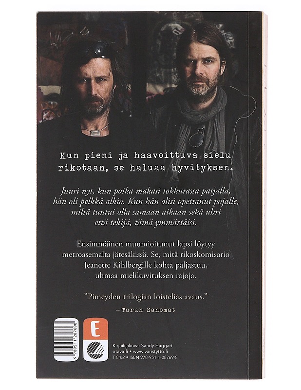 Varjojen huone - Sund, Erik Axl - Romaanit ja novellit - 10105602644 - 1