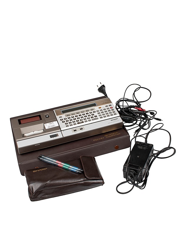 SHARP PC-1500 -taskutietokone  - Kodinkoneet - 10105604132 - 0