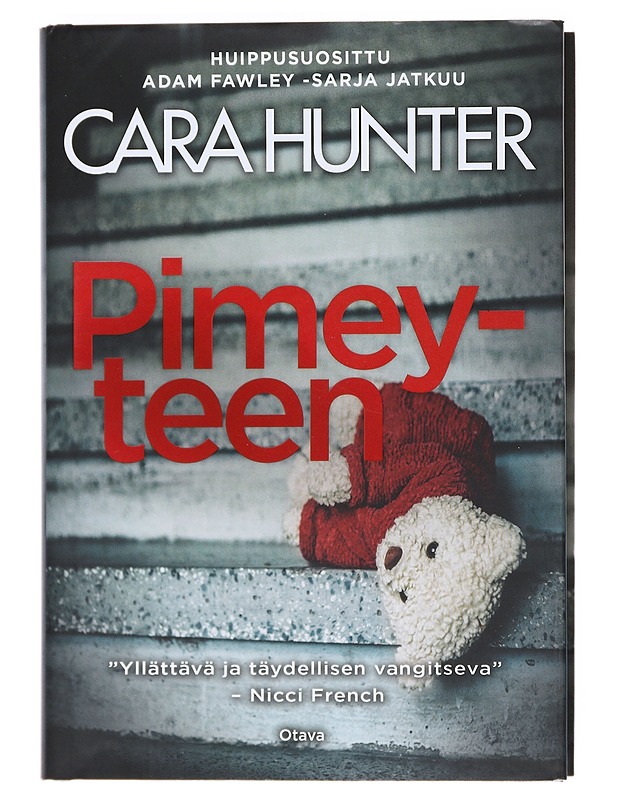 Pimeyteen - Hunter, Cara - Romaanit ja novellit - 10105607419 - 0