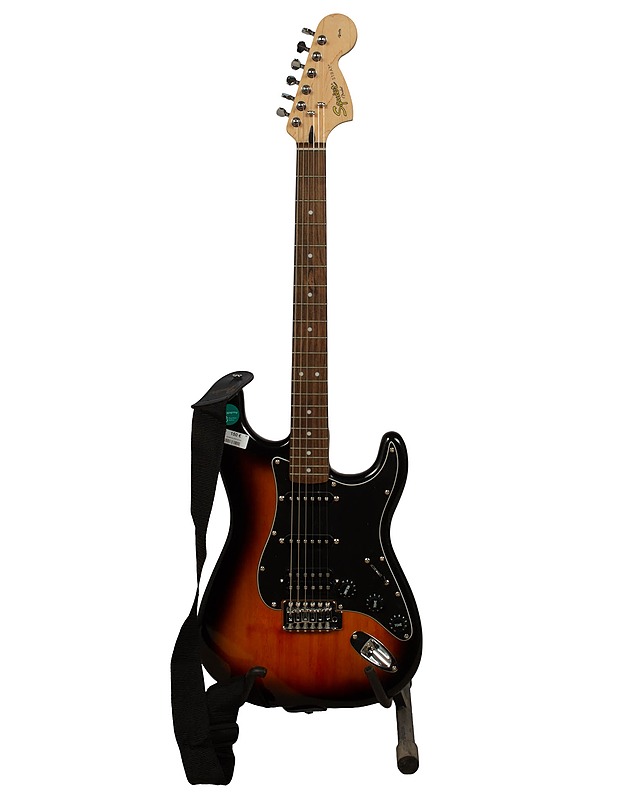 SQUIER Strat Affinity -sähkökitara - Soittimet - 10105610450 - 1
