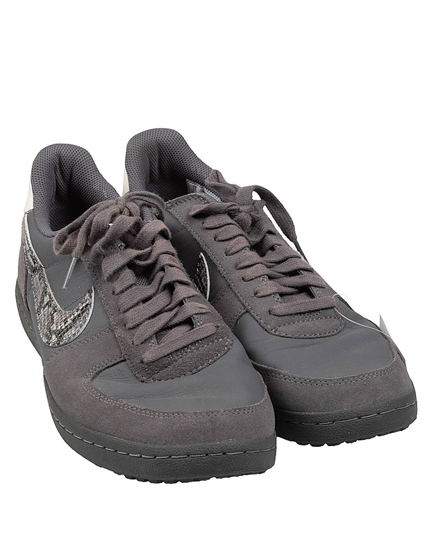 NIKE tummanharmaat tennarit,46  - Miesten kävelykengät ja sandaalit - 10105614570 - 0