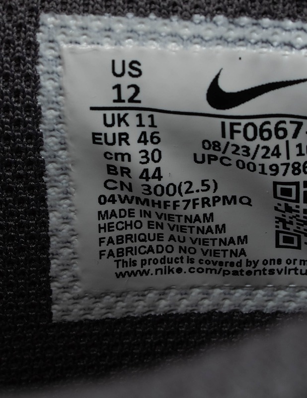 NIKE tummanharmaat tennarit,46  - Miesten kävelykengät ja sandaalit - 10105614570 - 2