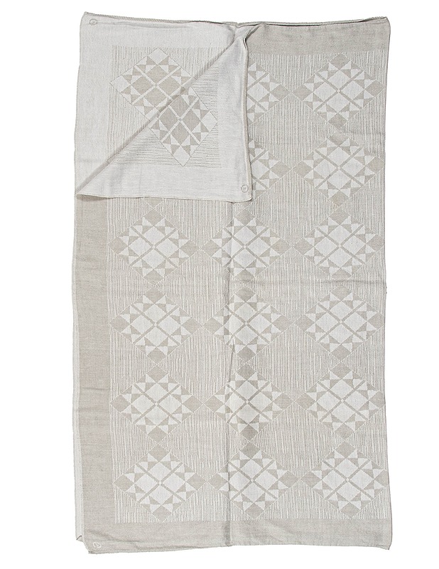 TAMPELLA retro kodintekstiili, 130x110 cm - Muut kodintekstiilit - 10105617702 - 0